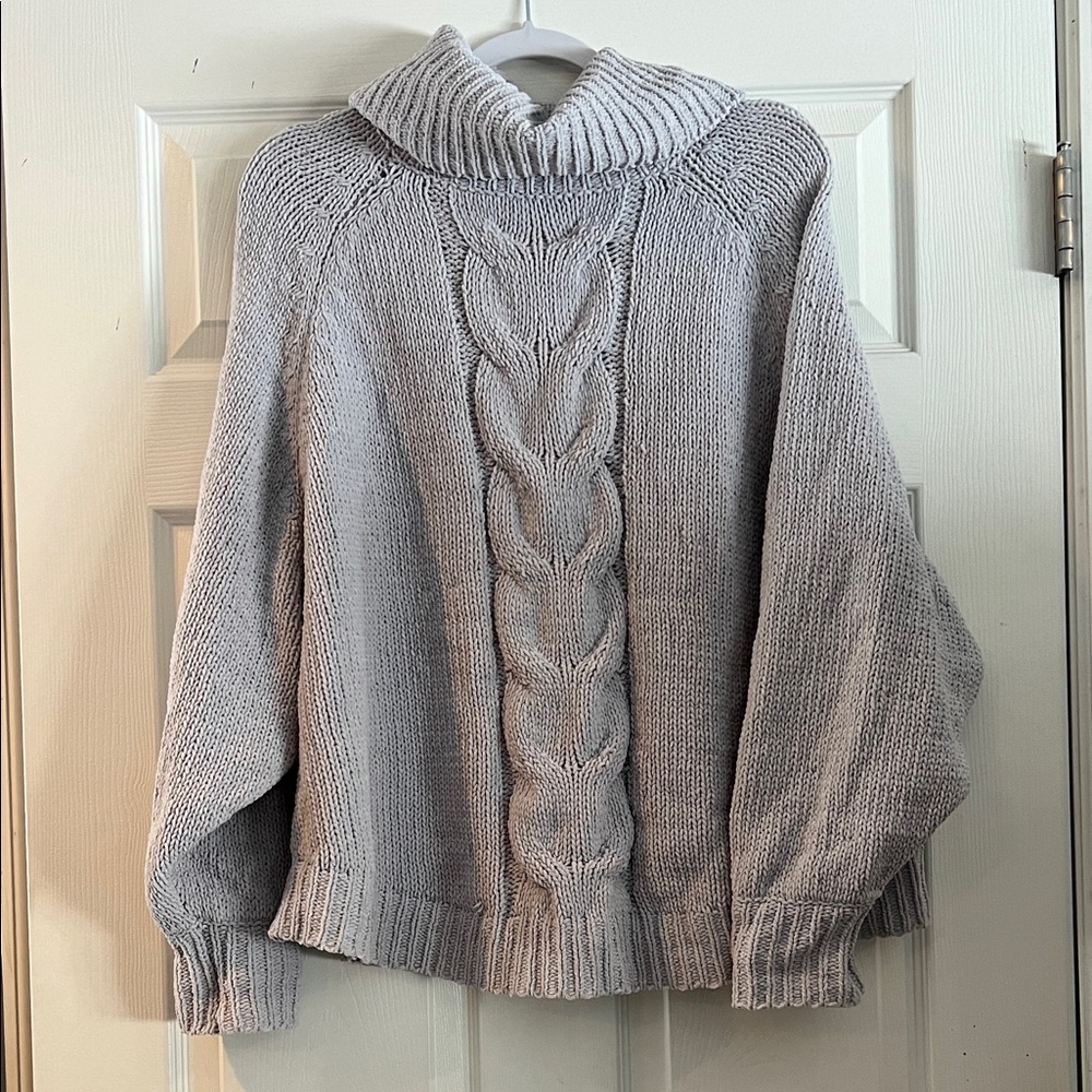 Elegant Gray Cable Knit Turtleneck Sweater